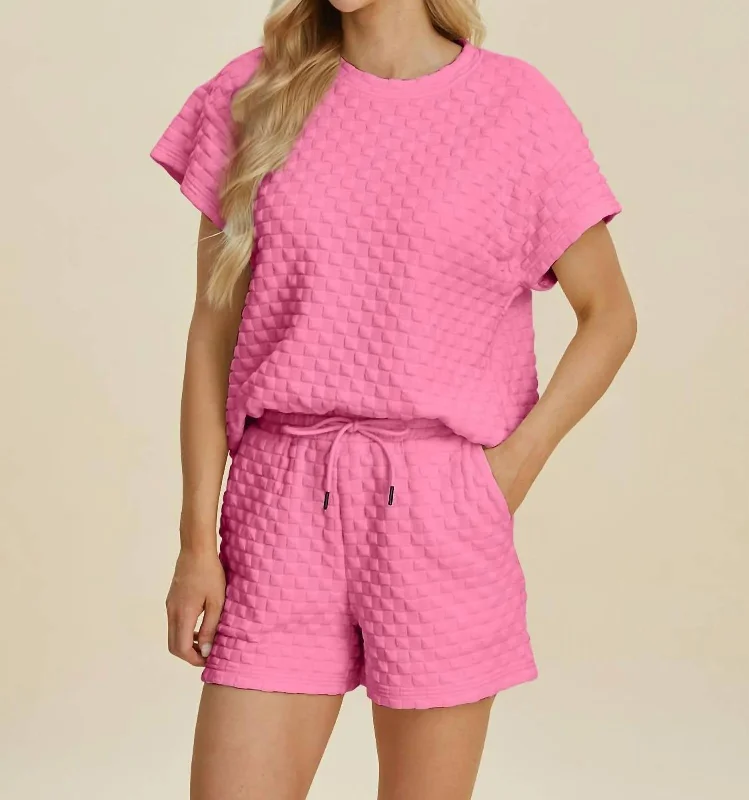 Sleek Texture T-Shirt And Shorts Set In Pink