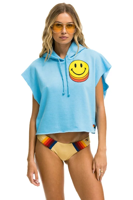 SMILEY SUNSET SLEEVELESS RELAXED CROPPED PULLOVER HOODIE - SKY